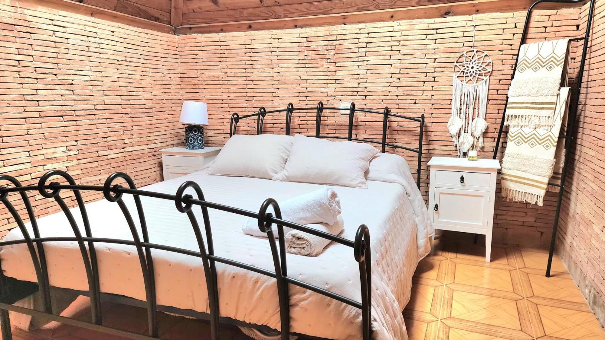 Bakit House - Casa Rural Con Piscina アギラス エクステリア 写真